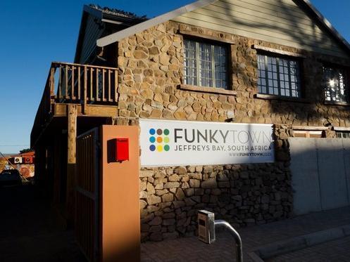 Funky Town Hotel Jeffreys Bay Kültér fotó